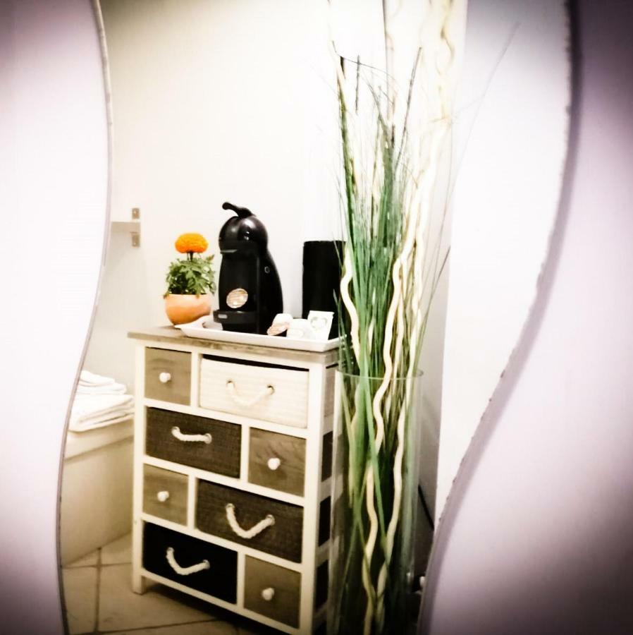 Albachiara Guest House Fiumicino Luaran gambar